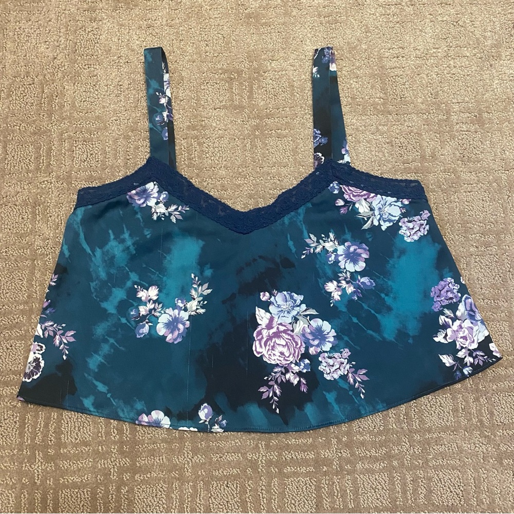 {Urban Outfitters} Cropped Tank Top |  Floral Motif ~ Size Small